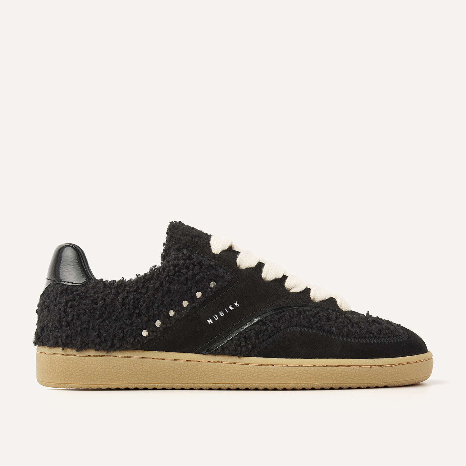 Ray Owen Studs | Zapatillas negras afelpadas para mujer
