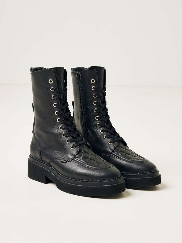 Finn Aubine | Black Boots for Women